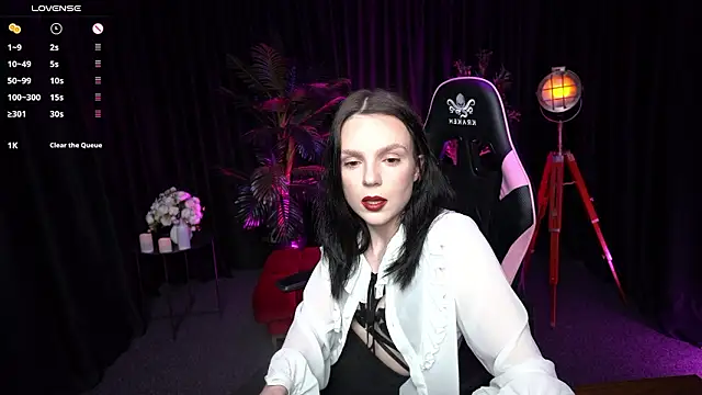 Snapshot of Wild_Alice_me chatting on 03.25.26 Wild Alice me online show from 03.25.26