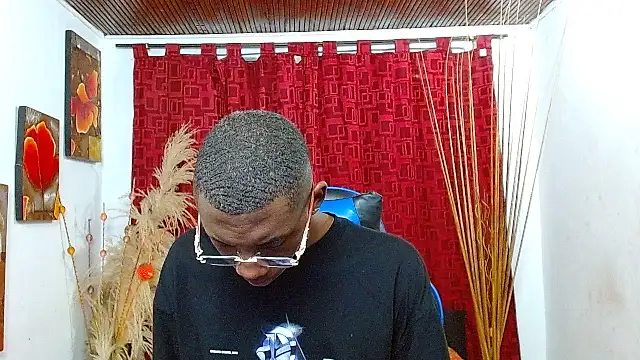 Snapshot of milo018 chatting on 02.17.26 milo018 online show from 02.17.26