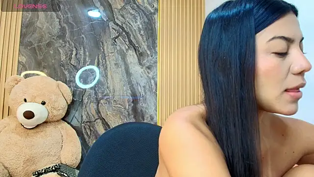 Snapshot of scarlett_lumi chatting on 03.05.26 scarlett lumi online show from 03.05.26