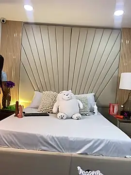 Lorenn Sweet online show from 03.20.26