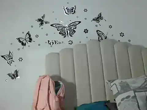 Snapshot of MaferNaughty4U chatting on 02.19.26 MaferNaughty4U online show from 02.19.26