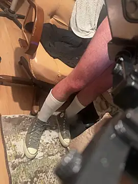 Snapshot of ozzyylove chatting on 04.11.26 ozzyylove online show from 04.11.26