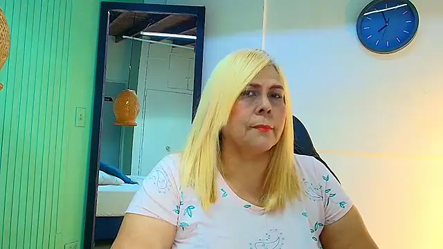 Snapshot of eva_colen50 chatting on 03.19.26 eva colen50 online show from 03.19.26