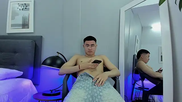 Milo Bloom online show from 03.26.26