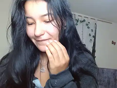 Miiia a online show from 02.26.26