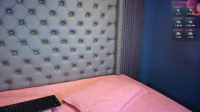 NAOMI cute  online show from 04.01.26