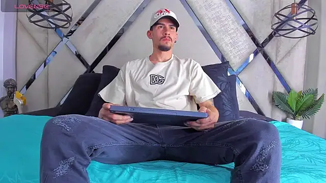 SharonTygaX online show from 04.05.26