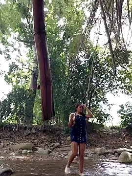 yissela92 online show from 02.26.26