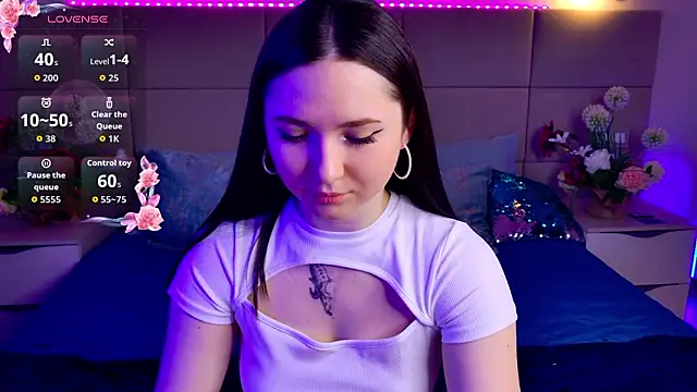 Snapshot of Tiny_BunnyX chatting on 03.10.26 Tiny BunnyX online show from 03.10.26