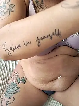 Emma12117 online show from 04.20.26