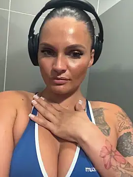 Snapshot of Destinylovex chatting on 05.03.26 Destinylovex online show from 05.03.26