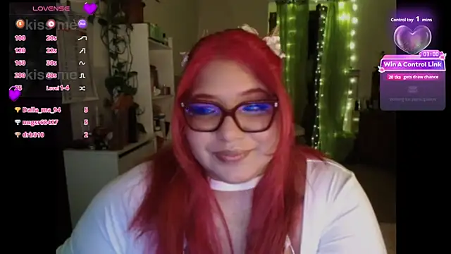 Snapshot of MagicCurves chatting on 06.07.26 MagicCurves online show from 06.07.26