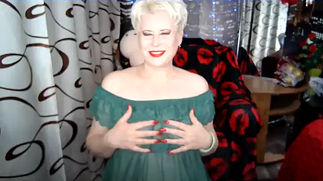 Snapshot of SWEET--Nika chatting on 04.02.26 SWEET--Nika online show from 04.02.26