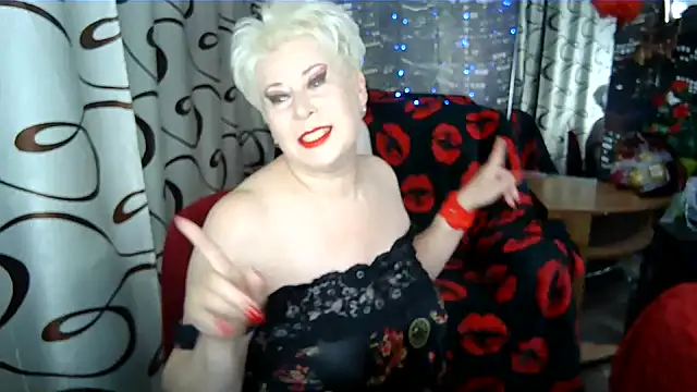 Snapshot of SWEET--Nika chatting on 04.22.26 SWEET--Nika online show from 04.22.26