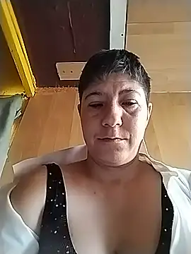 JuliaRobinson online show from 05.17.26