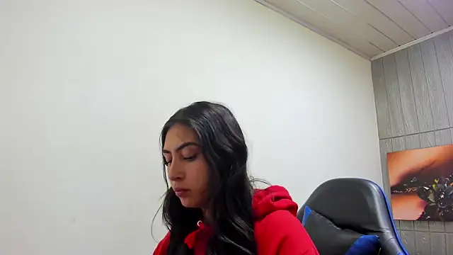 Snapshot of angell_cooper8 chatting on 06.16.26 angell cooper8 online show from 06.16.26