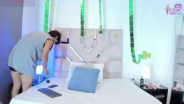 Angel Lux online show from 03.23.26