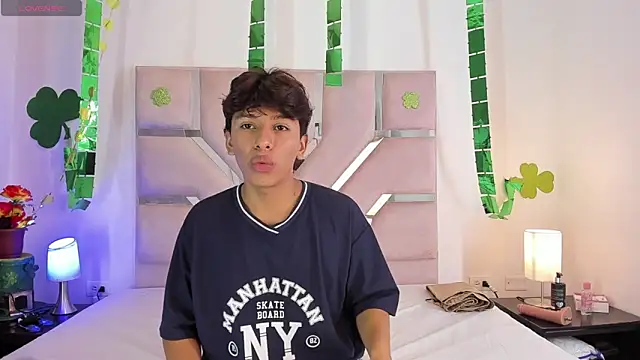 Angel Lux online show from 03.30.26