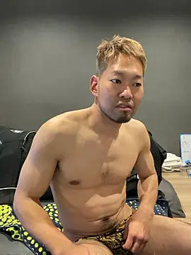 Snapshot of ryuaaaaa chatting on 04.29.26 ryuaaaaa online show from 04.29.26