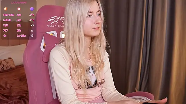 Snapshot of Aiko_Takana chatting on 02.19.26 Aiko Takana online show from 02.19.26