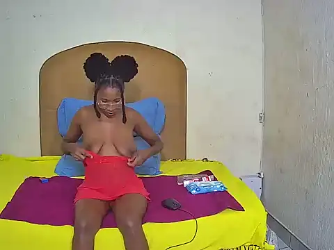 ShyBabeQueeb online show from 02.18.26