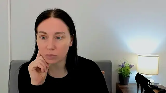 Snapshot of MiaFair chatting on 03.24.26 MiaFair online show from 03.24.26