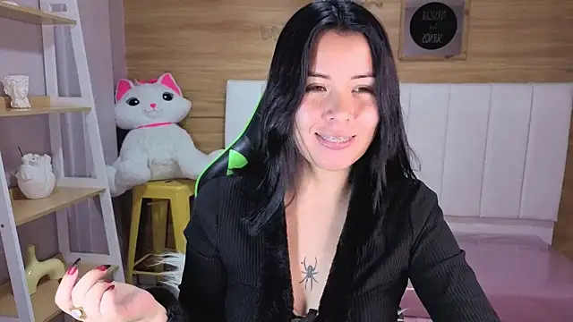 Kylia a online show from 04.27.26