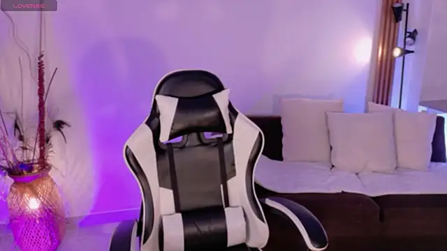 meganlake online show from 04.02.26