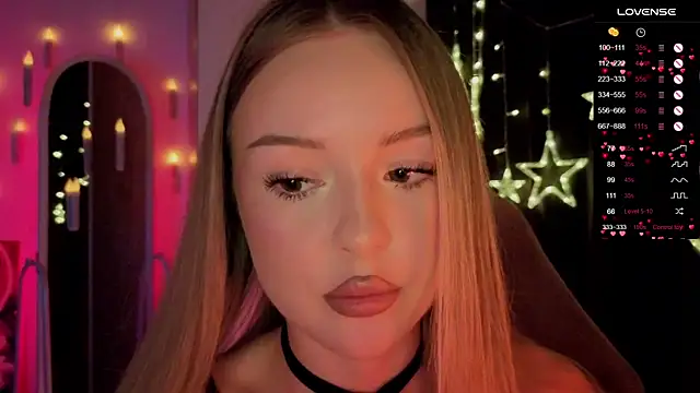 Snapshot of Nestyzz chatting on 02.24.26 Nestyzz online show from 02.24.26