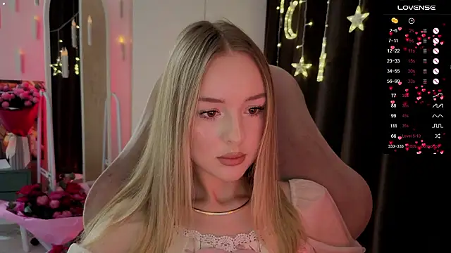 Snapshot of Nestyzz chatting on 03.08.26 Nestyzz online show from 03.08.26