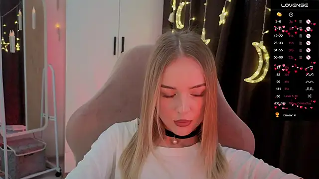 Snapshot of Nestyzz chatting on 03.22.26 Nestyzz online show from 03.22.26