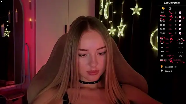 Snapshot of Nestyzz chatting on 03.27.26 Nestyzz online show from 03.27.26