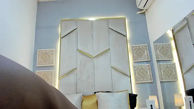 KarinaaCoxx online show from 04.20.26