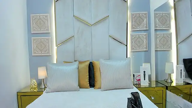 KarinaaCoxx online show from 04.21.26