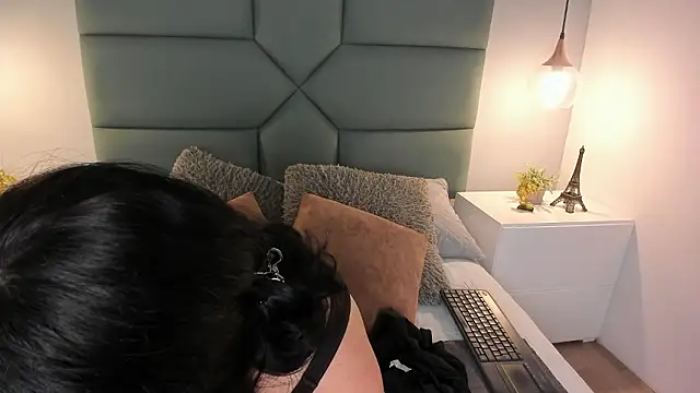 April Swett online show from 03.15.26