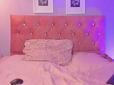 lilirousee online show from 03.04.26