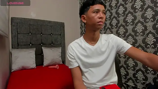 Little Twink19x online show from 05.02.26