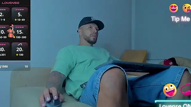 Snapshot of Toony_Dee chatting on 03.14.26 Toony Dee online show from 03.14.26