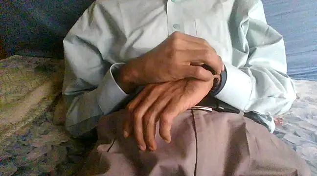 Snapshot of sub_slave_indi chatting on 03.12.25 sub slave indi online show from 03.12.25