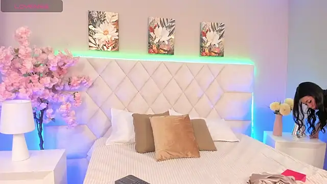 Bianca Monroe  online show from 04.01.26