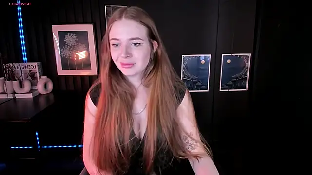 Snapshot of RinKittyy chatting on 04.25.26 RinKittyy online show from 04.25.26