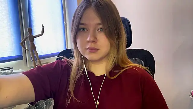 TomikoPfau online show from 02.23.26