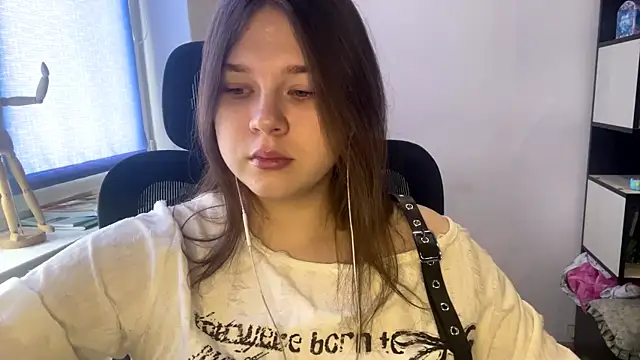 TomikoPfau online show from 02.28.26