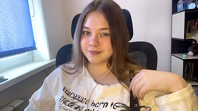 TomikoPfau online show from 03.19.26