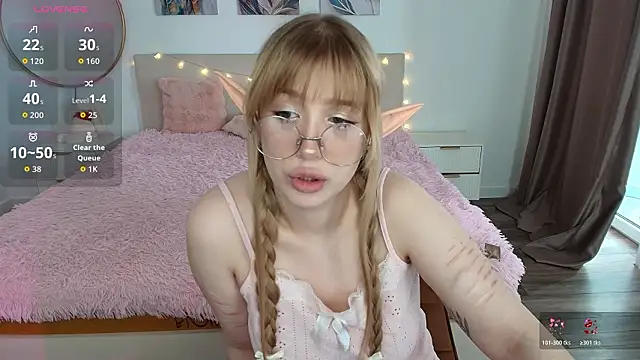 Snapshot of linaloon chatting on 03.18.26 linaloon online show from 03.18.26