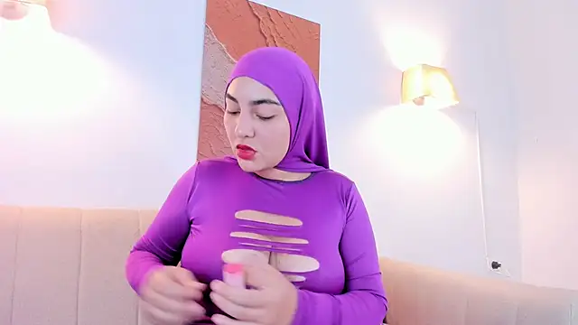 Malika Noor online show from 05.07.26