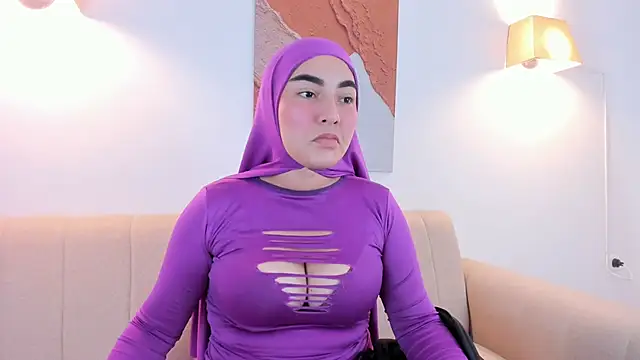 Malika Noor online show from 05.09.26