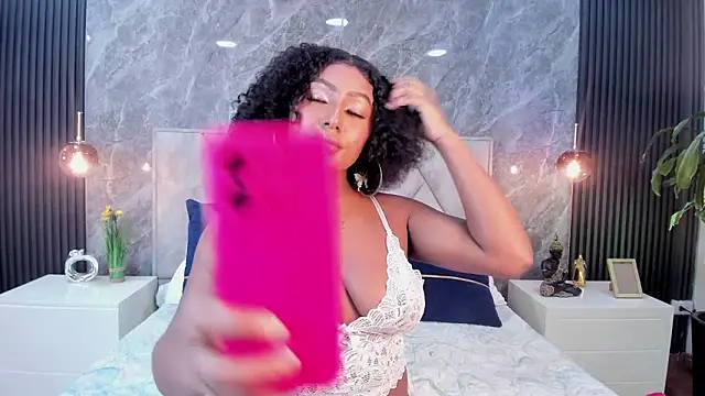 Snapshot of Emma_Dancer chatting on 03.30.26 Emma Dancer online show from 03.30.26