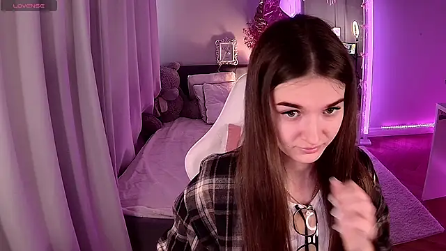 Ann Wood online show from 03.04.26