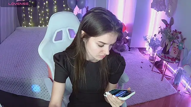 Ann Wood online show from 03.16.26